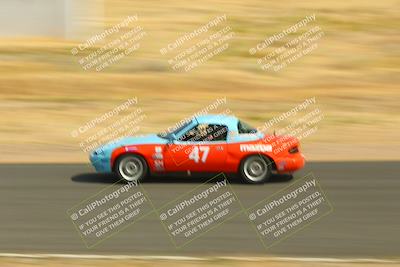 media/May-31-2025-CalClub SCCA (Sat) [[2c1a04e1ee]]/Race/Group 5/Turn 4b/